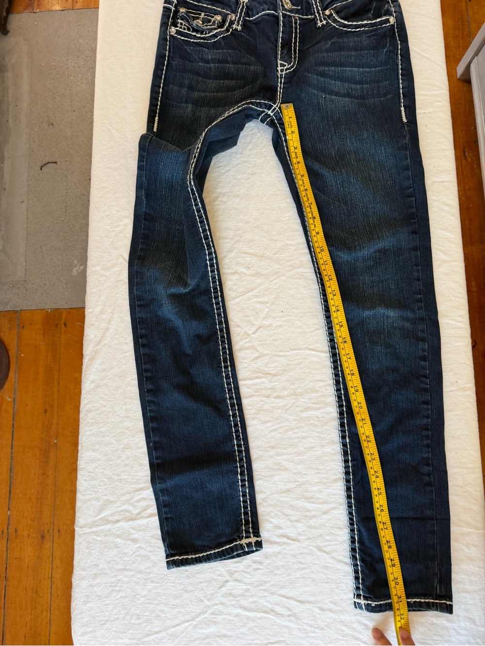 Women’s La Idol USA Dark Wash Rhinestone Embroidered Denim Jeans Size 11 33x31 - Picture 12 of 13